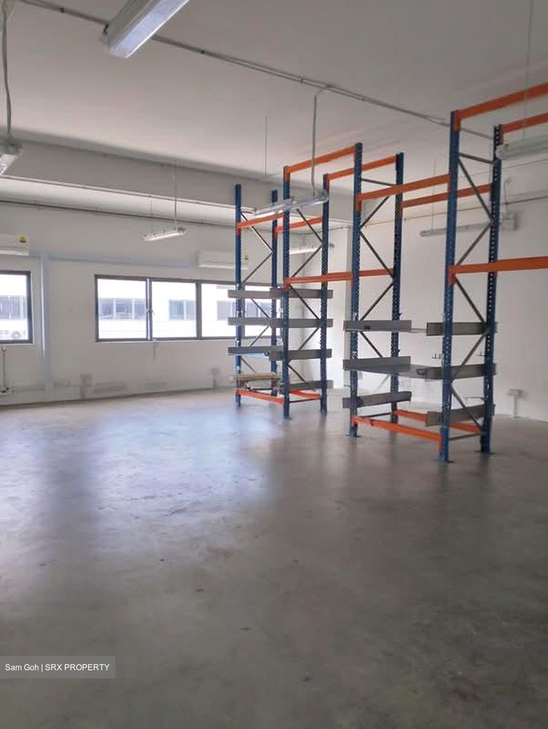 Tuas Avenue 10 (D22), Warehouse #573470041